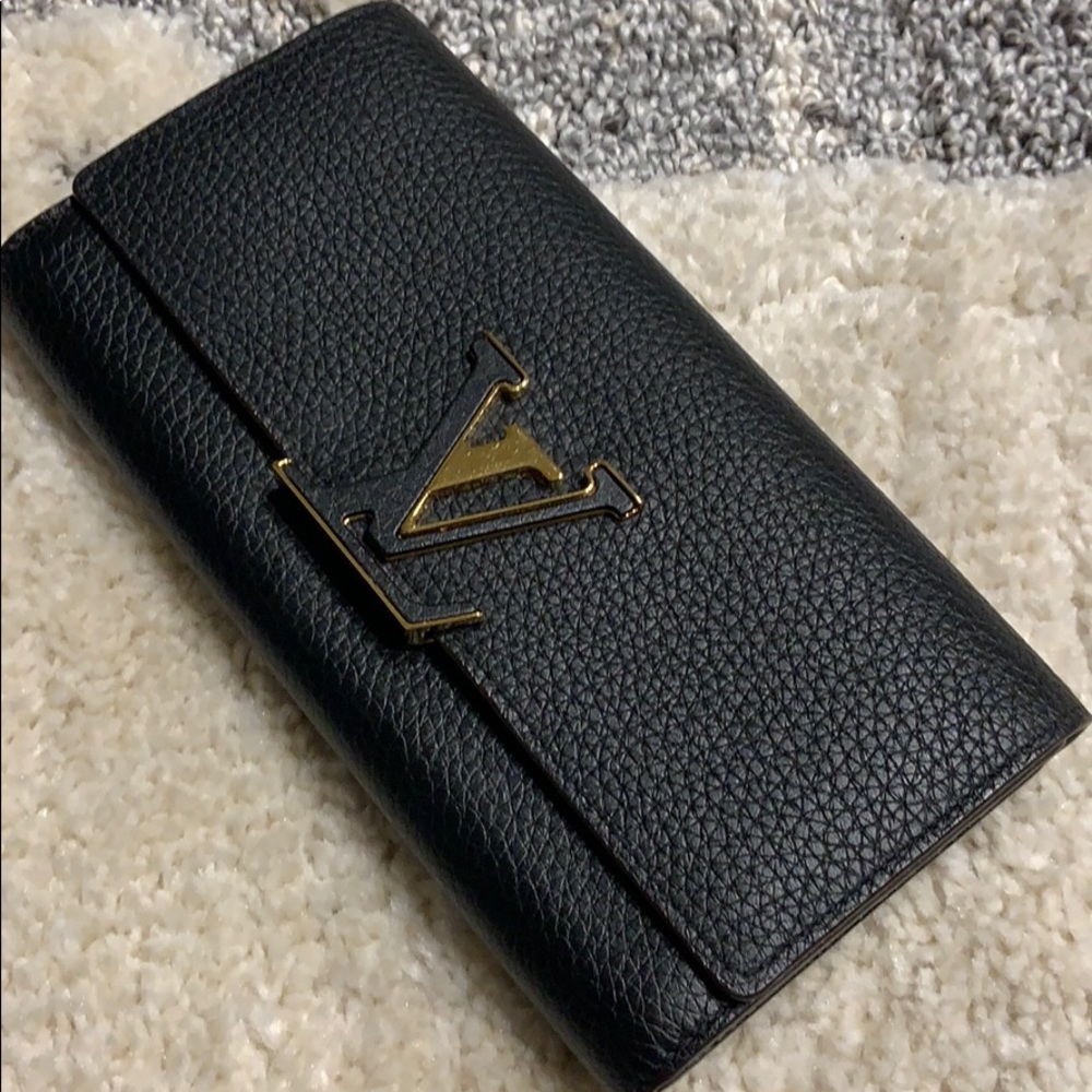 Louis Vuitton Capucines Wallet